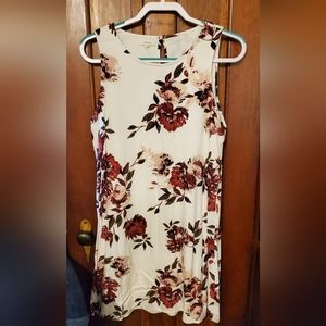 Matrices Dress size Large cream with flowers